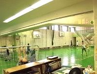 たくさんの子供たちがスポーツを楽しんでいました