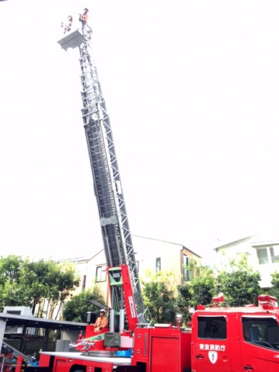 201509ガーデンプレイス消防フェスタはしご車